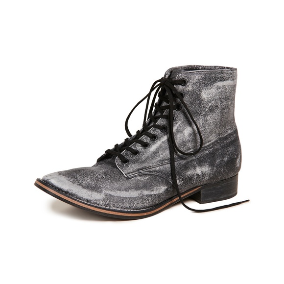 NEW IN BOX • The Dust Bowl Ankle Boot - Picture 2 of 2